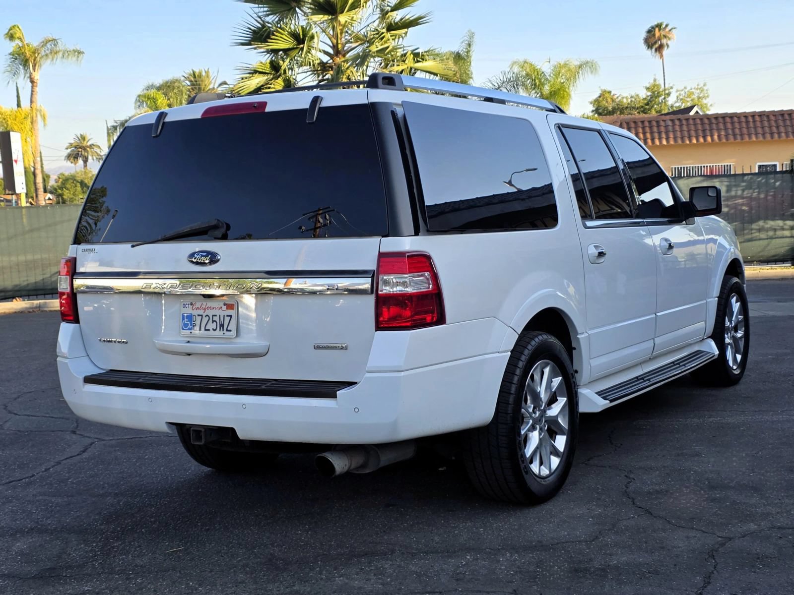 Used 2017 Ford Expedition EL Limited RWD image 4
