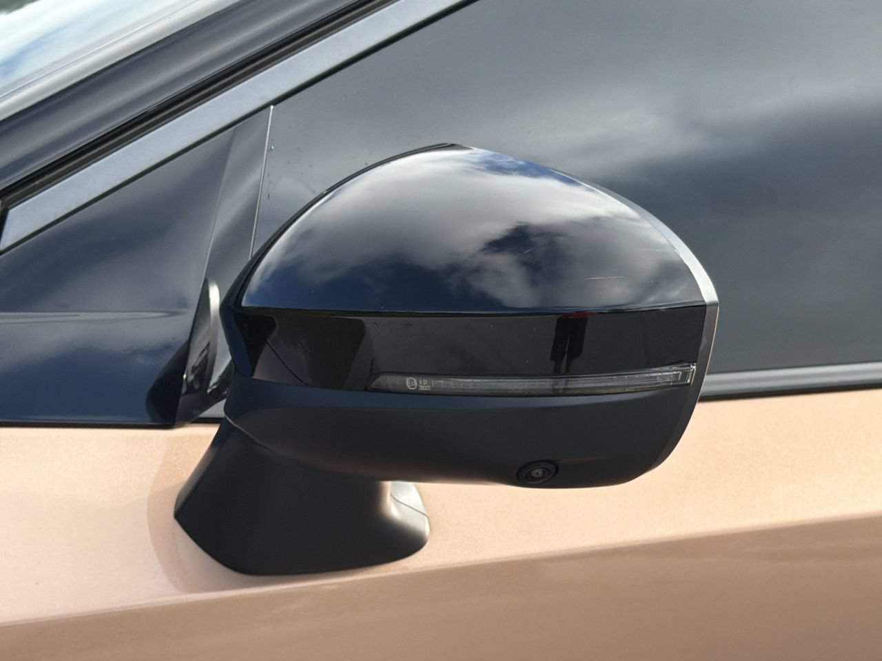 Certified 2024 Nissan Ariya AWD image 33