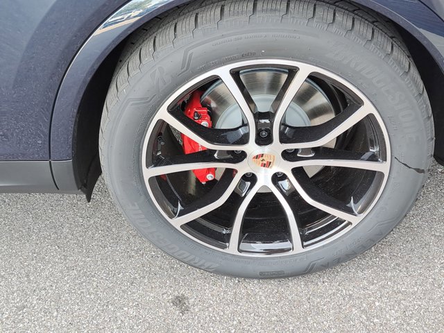 New 2026 Porsche Cayenne S AWD/4WD image 13