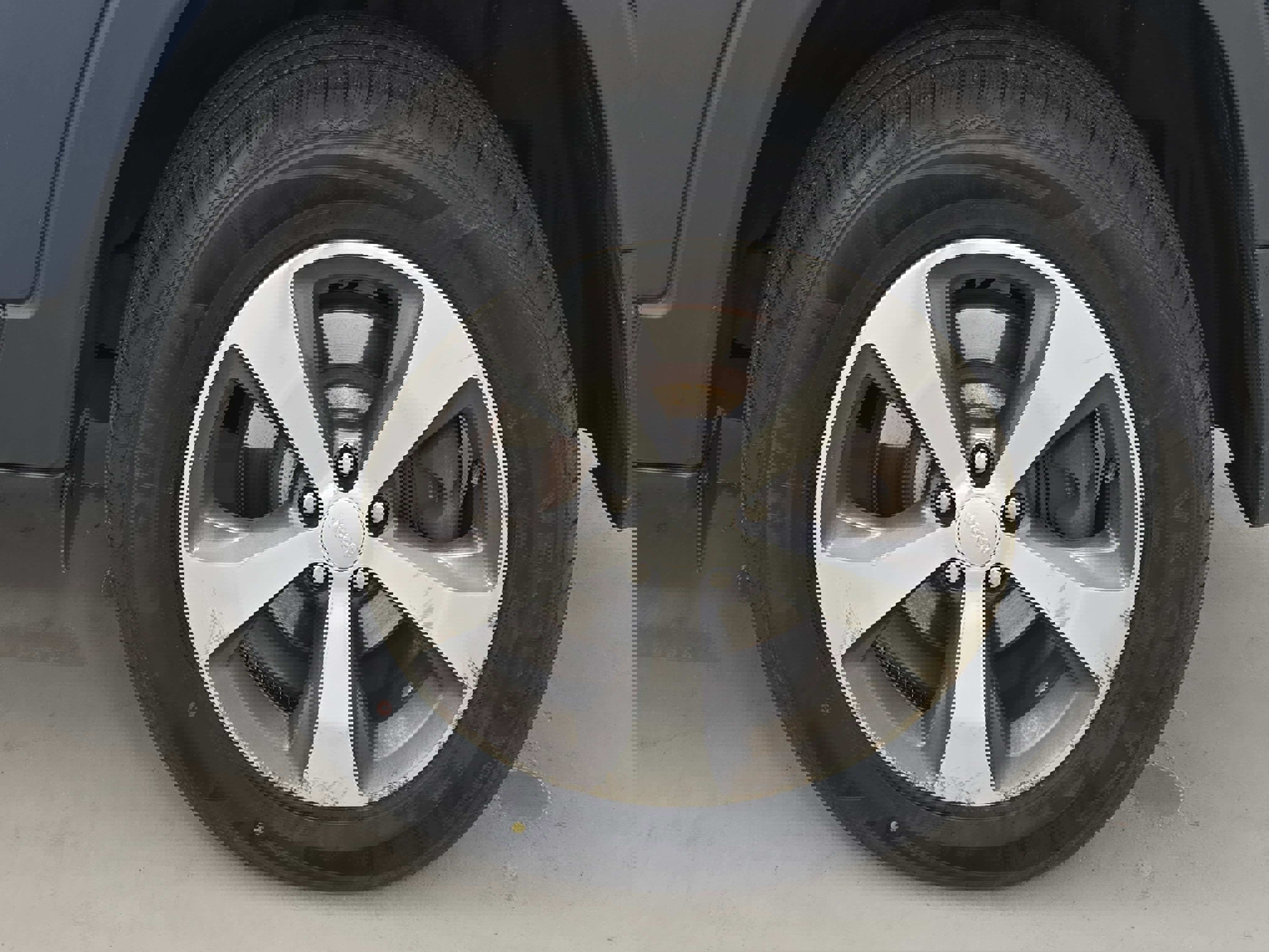 Used 2020 Jeep Cherokee Limited image 33