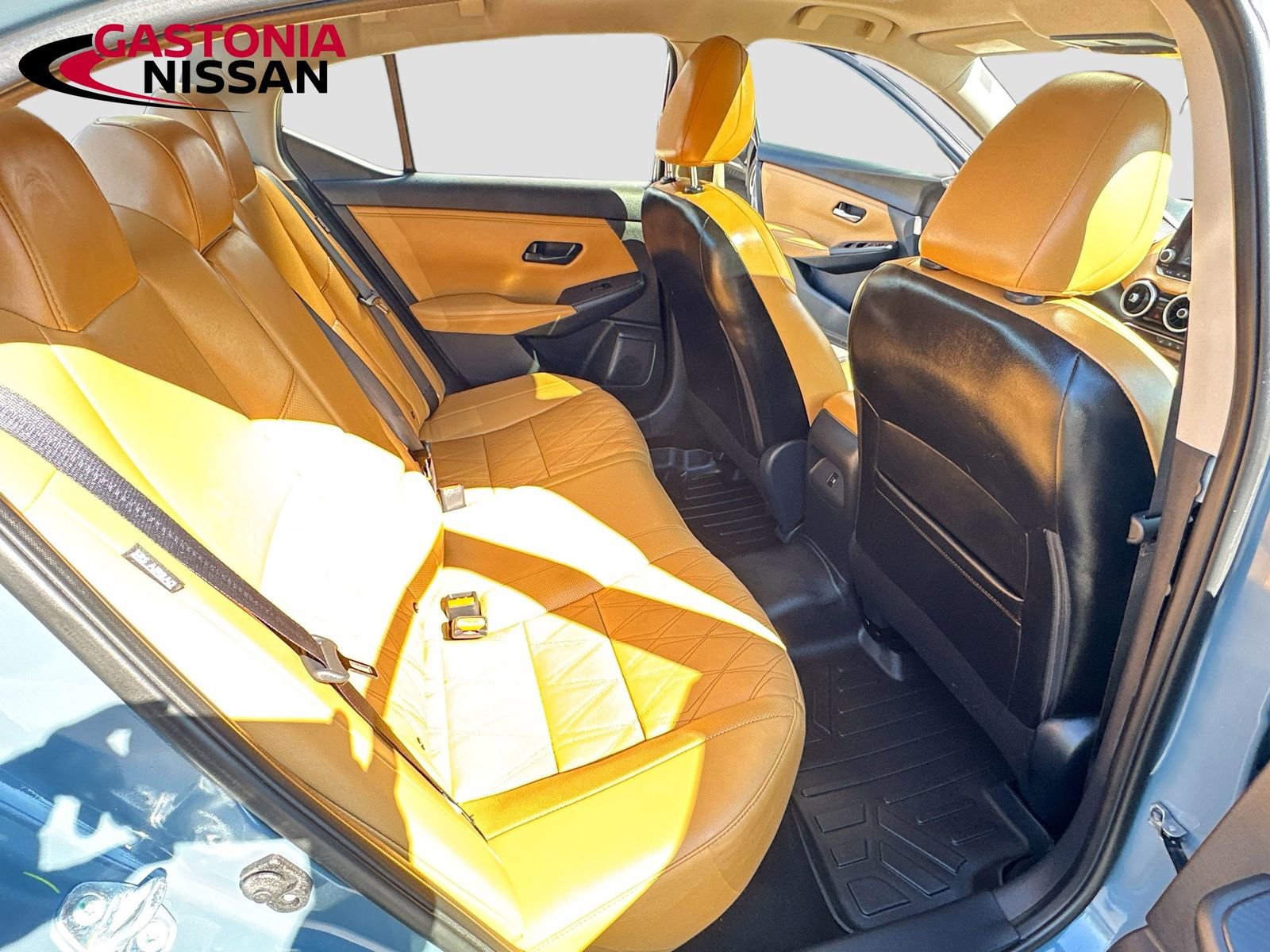 Used 2024 Nissan Sentra SV w/ SV Premium Package image 37