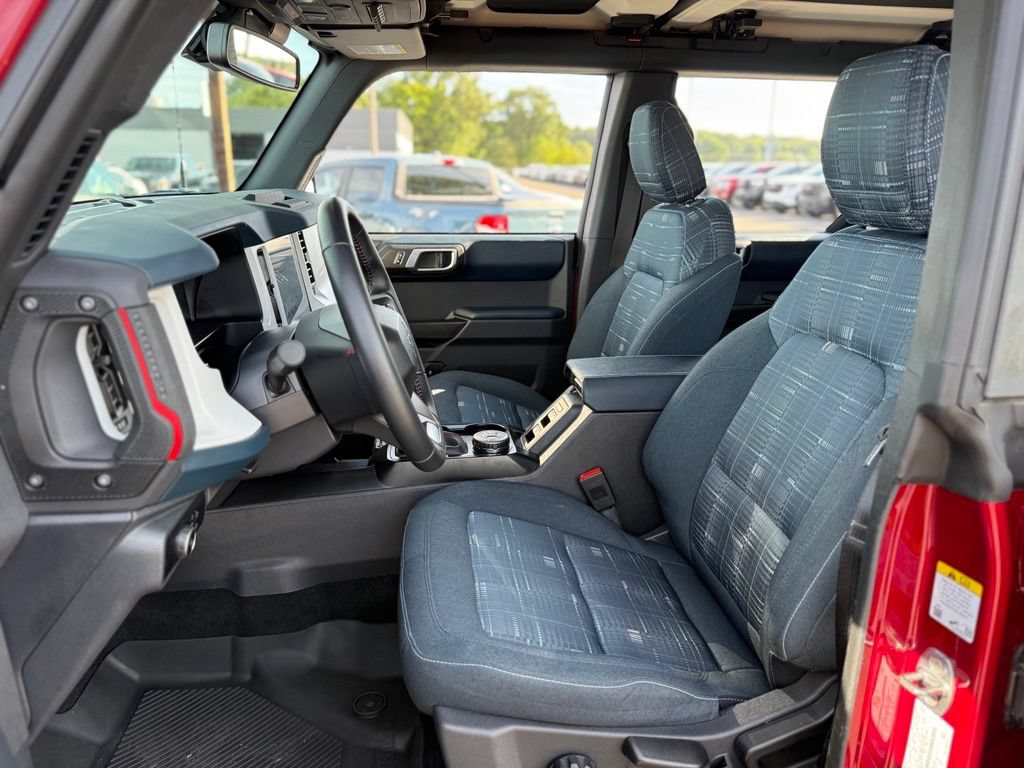Certified 2025 Ford Bronco Heritage Edition AWD/4WD image 12