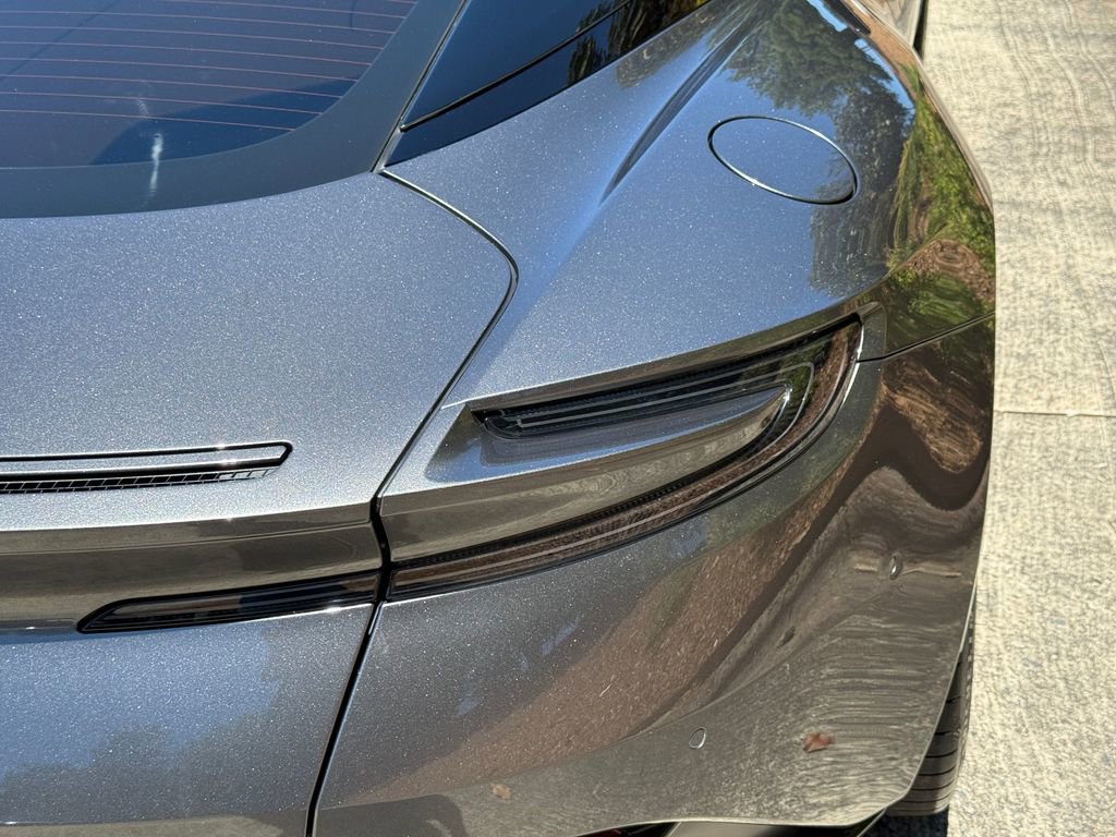 Used 2024 Aston Martin DB12 Coupe RWD image 20