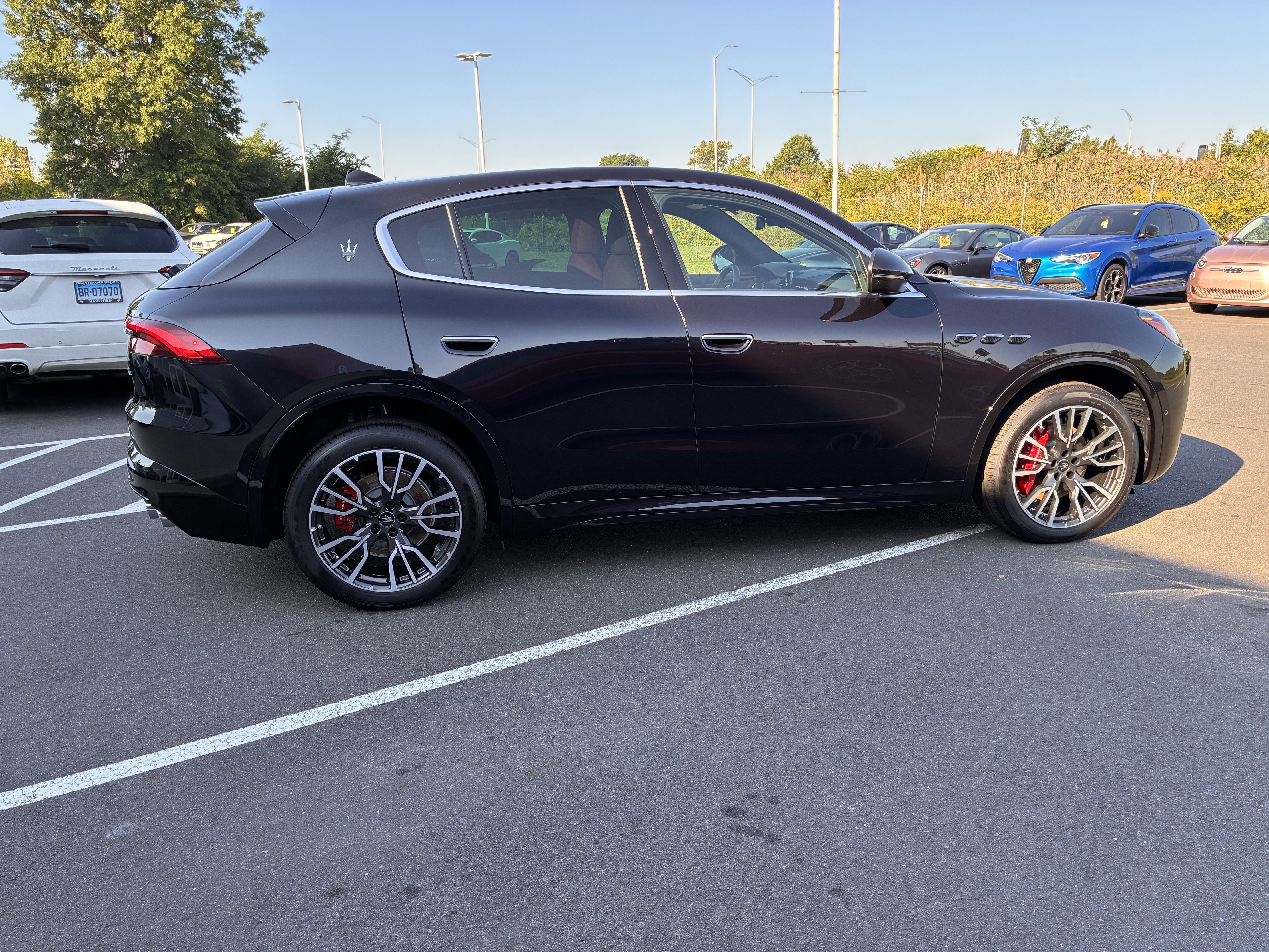 New 2025 Maserati Grecale GT image 5