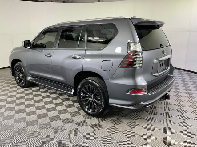 Used 2023 Lexus GX 460 Premium w/ Accessory Package AWD/4WD image 4