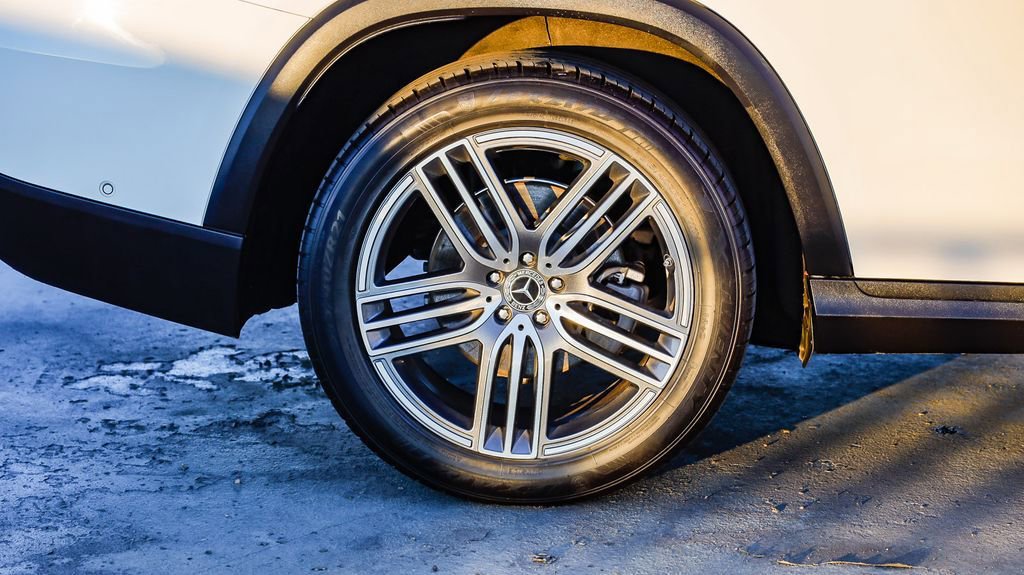 Used 2024 Mercedes-Benz GLS 450 4MATIC image 12