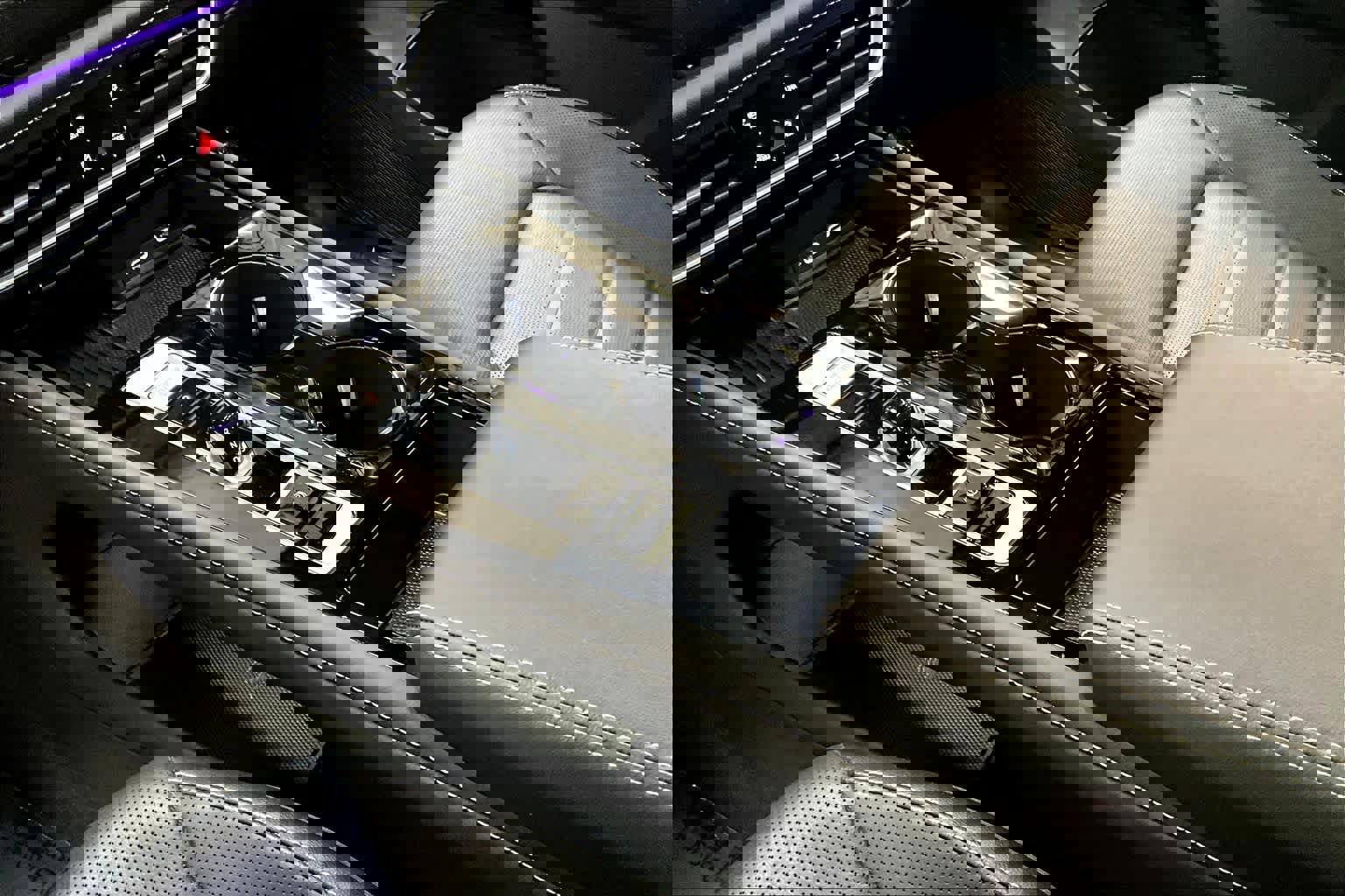 Used 2025 Volkswagen Atlas Cross Sport SEL R-Line image 20