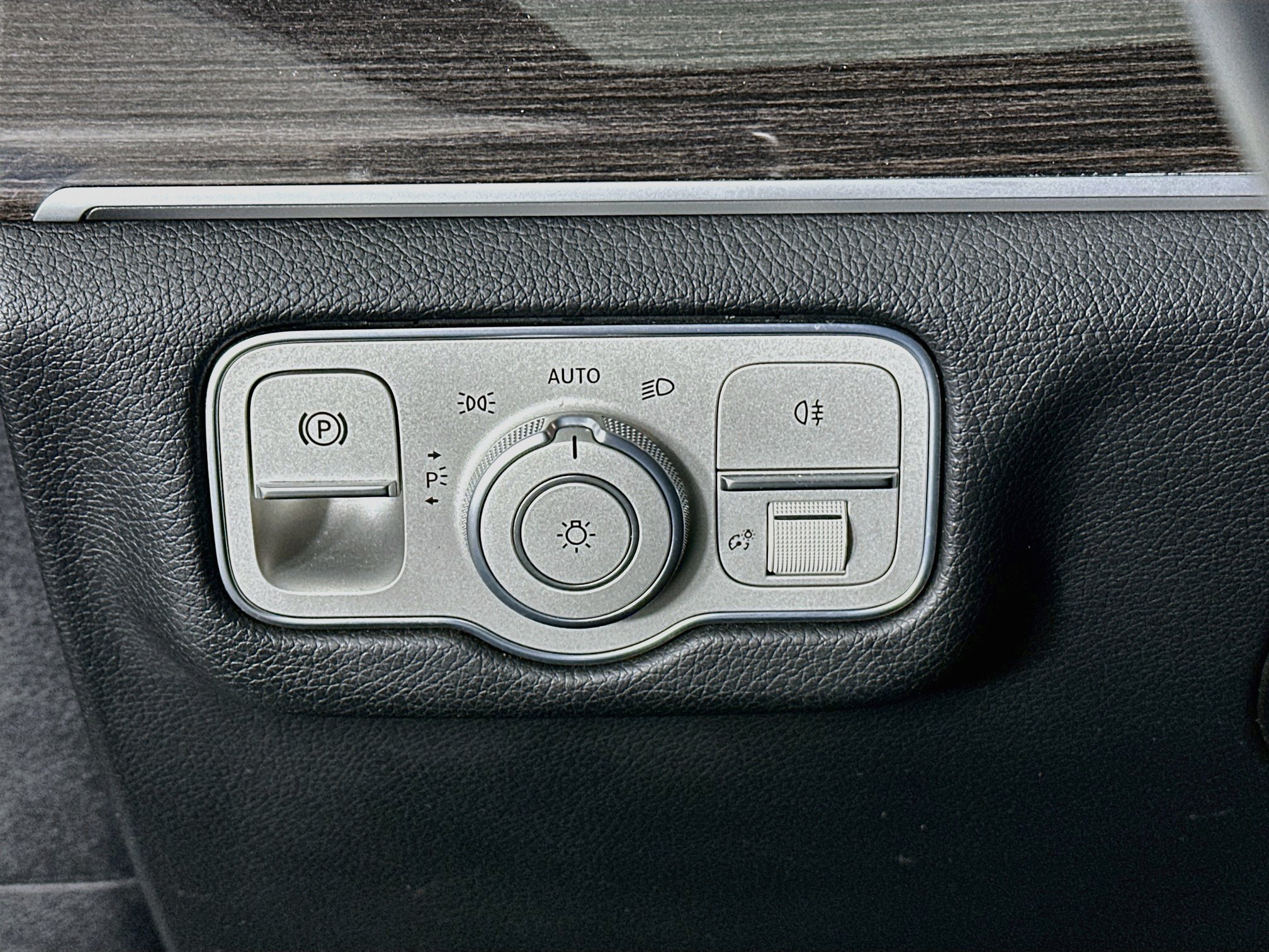 Used 2020 Mercedes-Benz GLS 450 4MATIC image 17