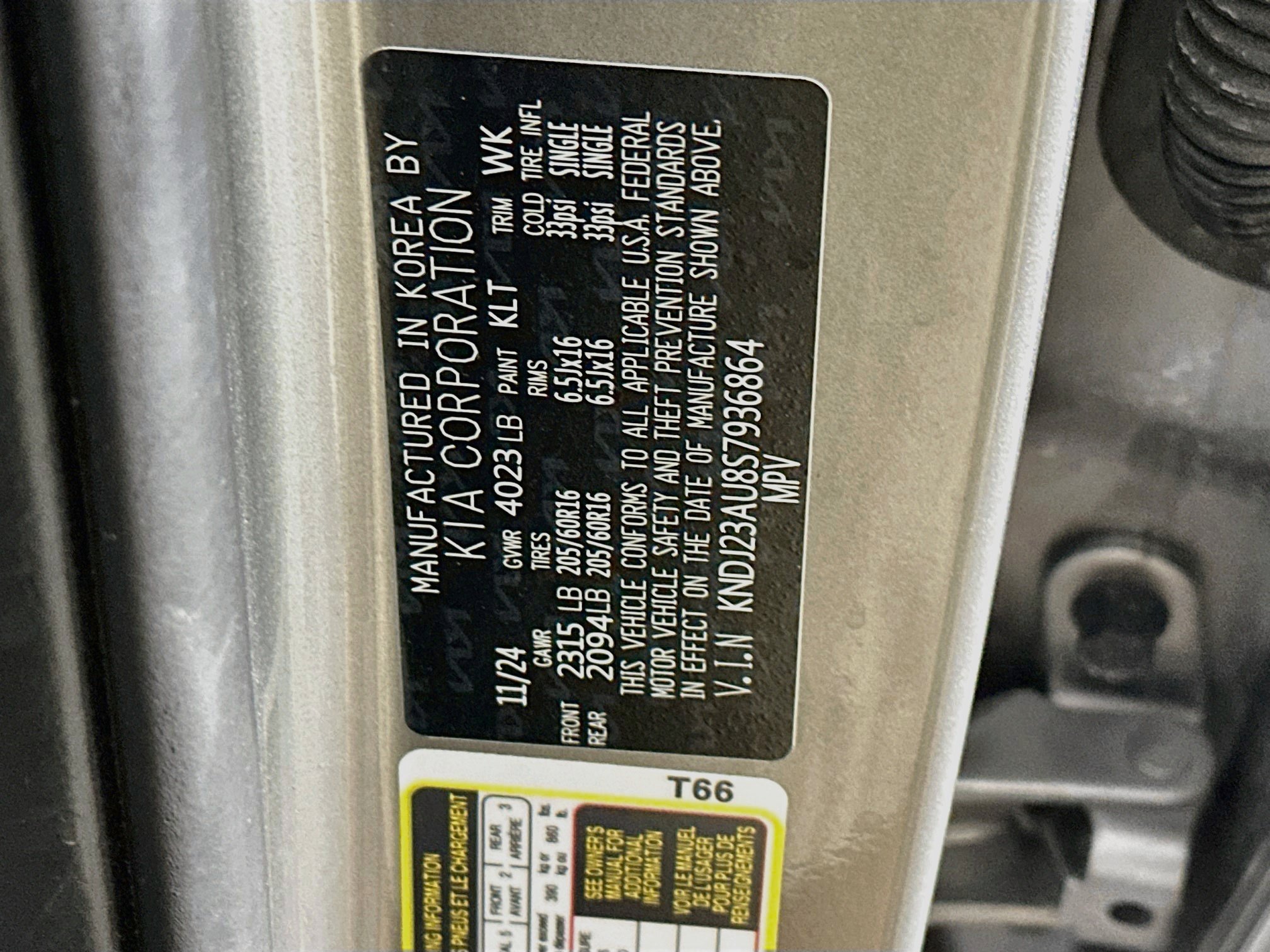 Used 2025 Kia Soul LX w/ LX Technology Package FWD image 12