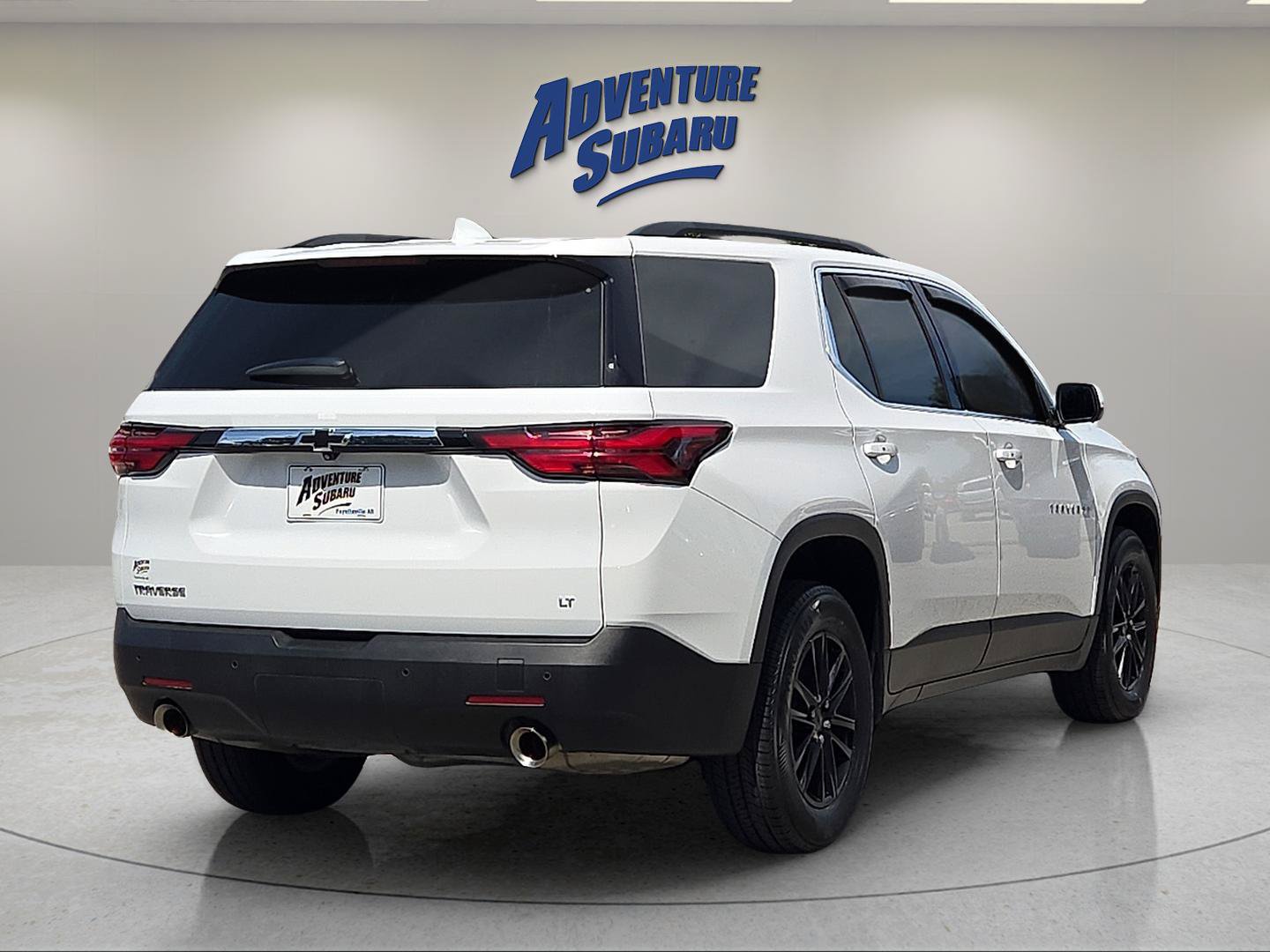 Used 2022 Chevrolet Traverse LT FWD image 6