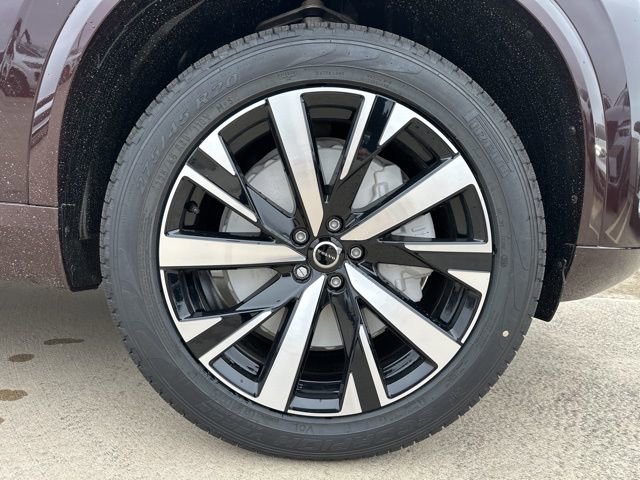 New 2026 Volvo XC90 B5 Core w/ Protection Package Premier image 9