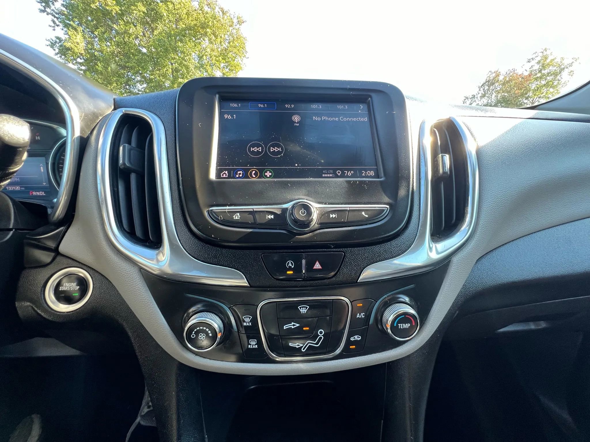 Used 2023 Chevrolet Equinox LS w/ LS Convenience Package image 25