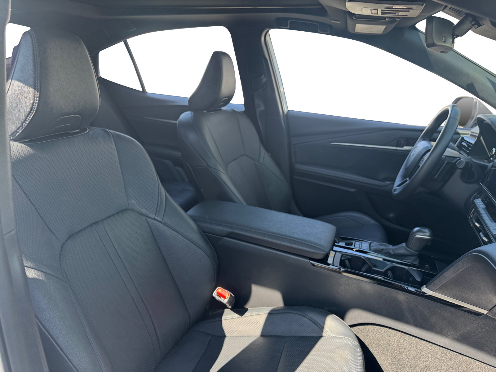 Used 2025 Toyota Camry XSE FWD image 15