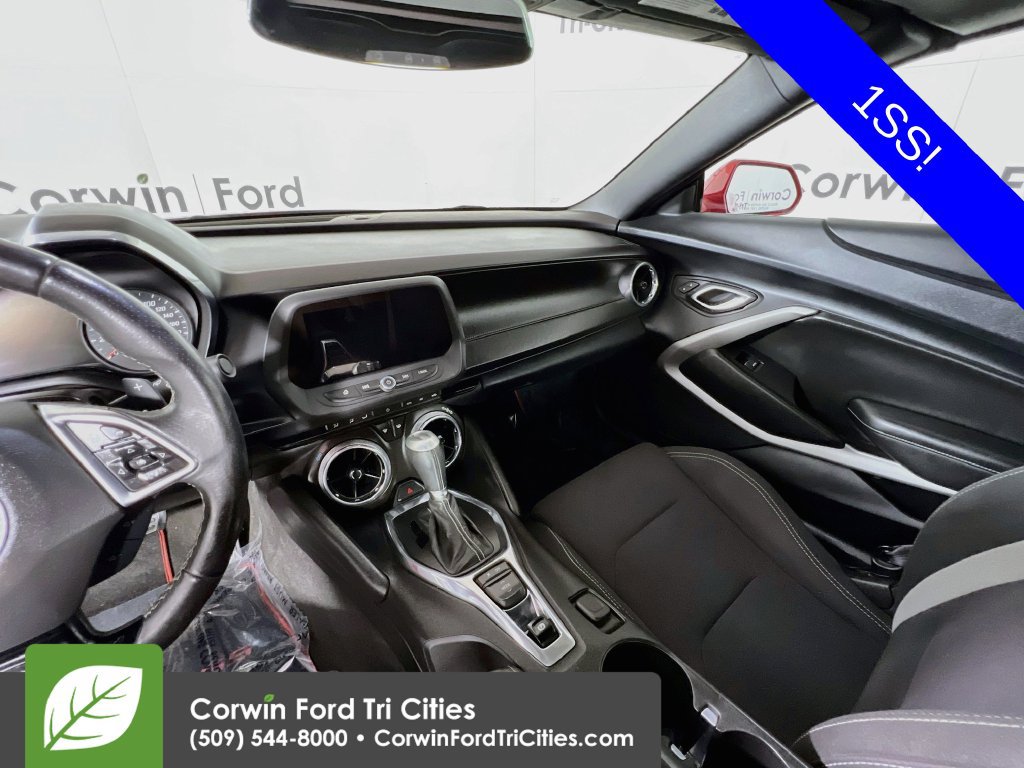 Used 2017 Chevrolet Camaro SS RWD image 24