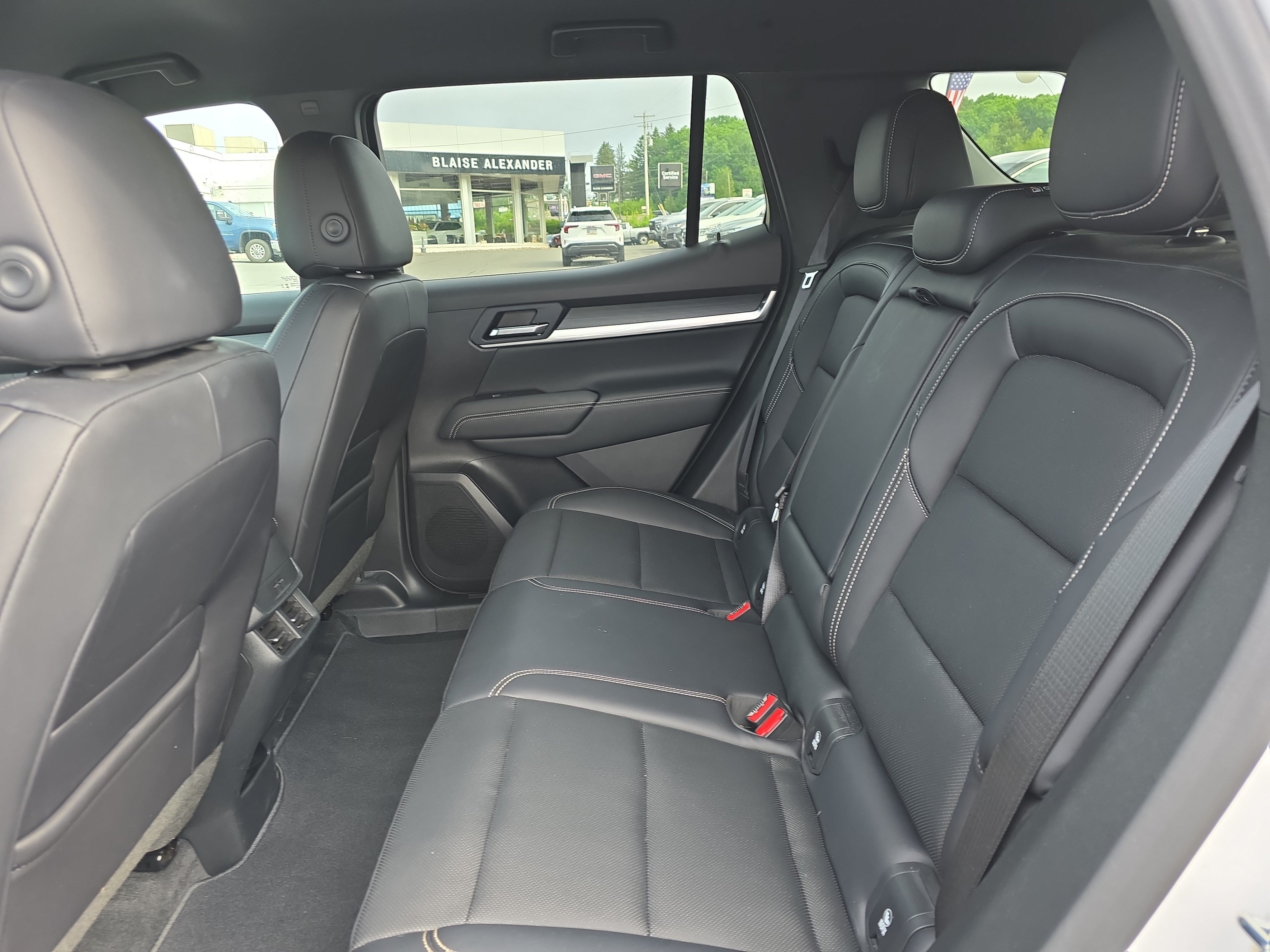 Used 2026 GMC Terrain Elevation w/ Elevation Premium Package AWD/4WD image 15