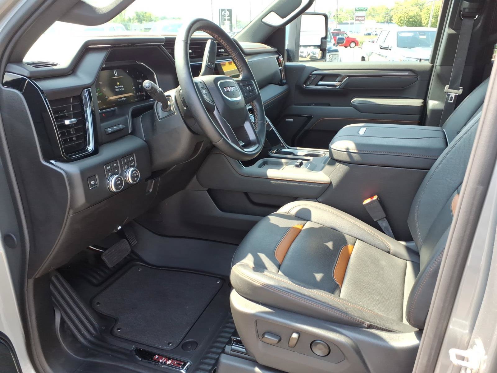 Used 2026 GMC Sierra 2500 AT4 w/ AT4 Premium Plus Package AWD/4WD image 12