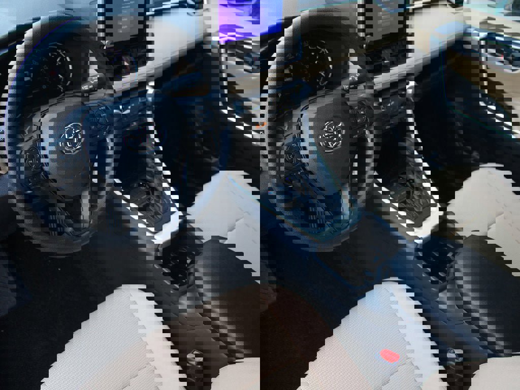 New 2025 Toyota RAV4 LE image 2