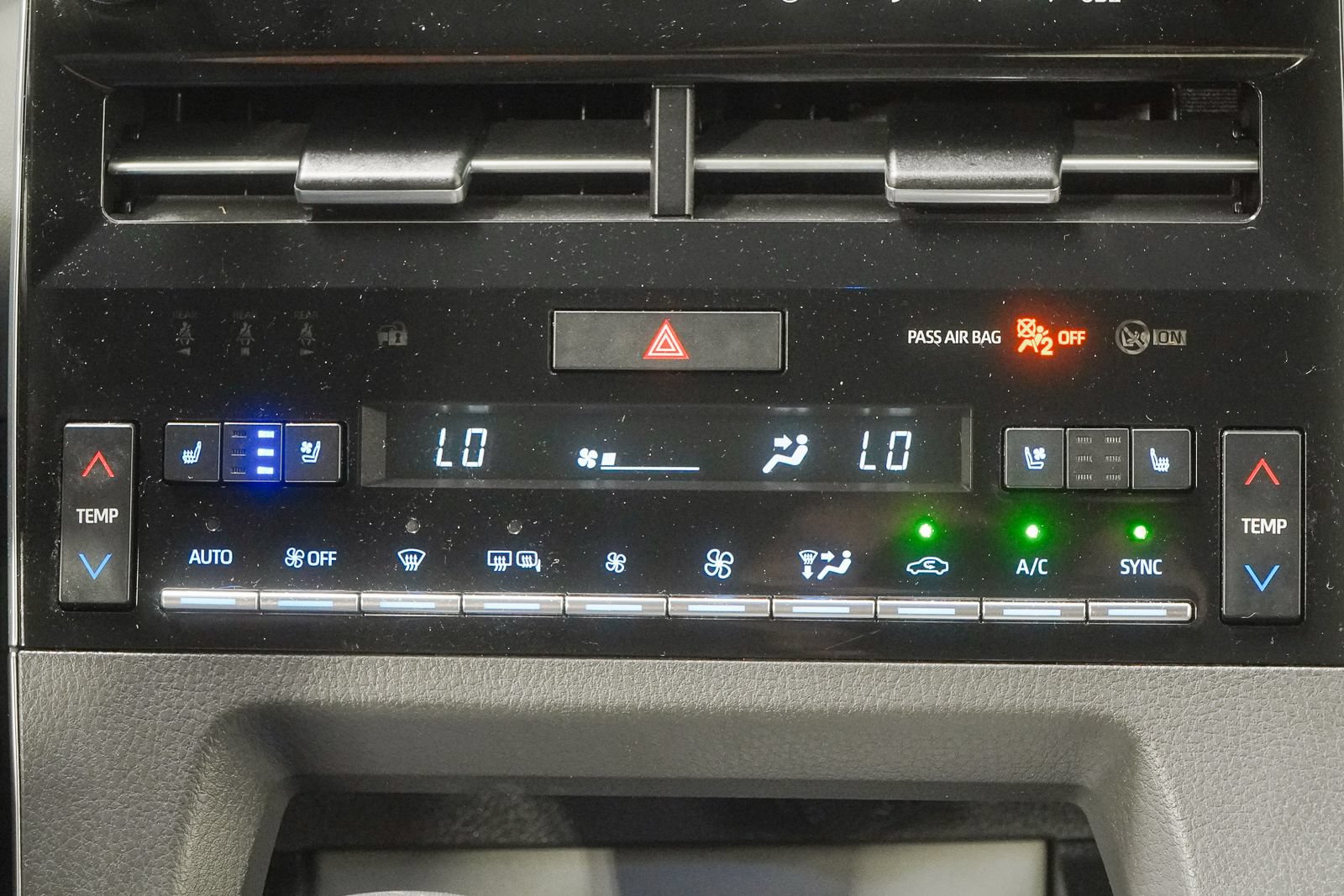 Used 2019 Toyota Avalon Limited w/ Protection Package FWD image 32
