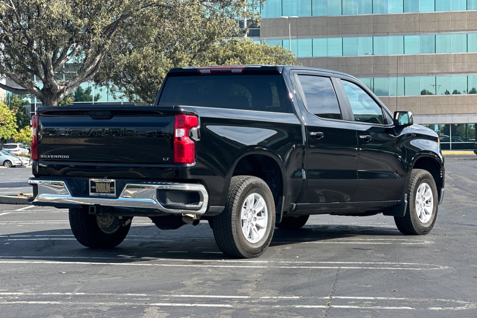 Used 2025 Chevrolet Silverado 1500 LT RWD image 4