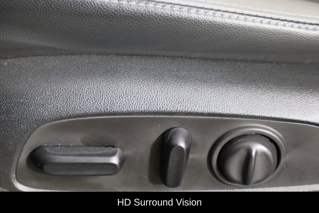 Used 2020 Chevrolet Equinox Premier image 24