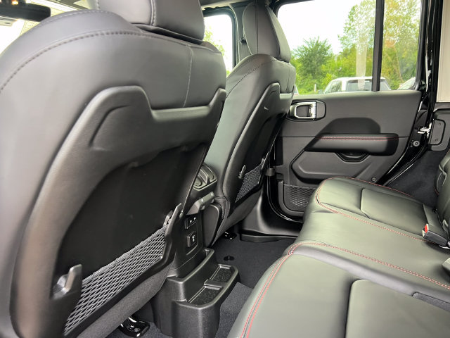 New 2027 Jeep Wrangler Unlimited Rubicon AWD/4WD image 32
