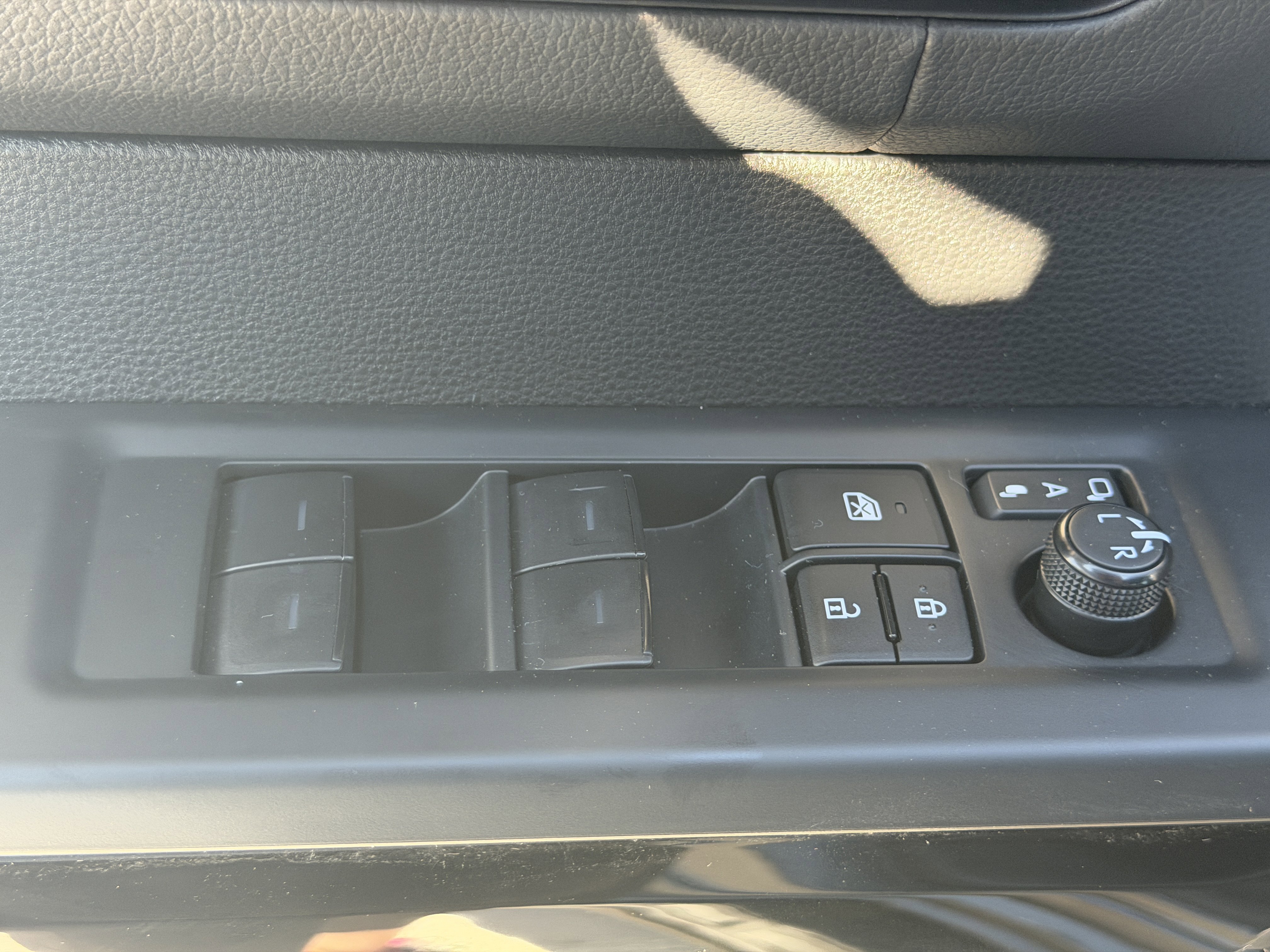 Used 2025 Toyota Sequoia Limited image 15