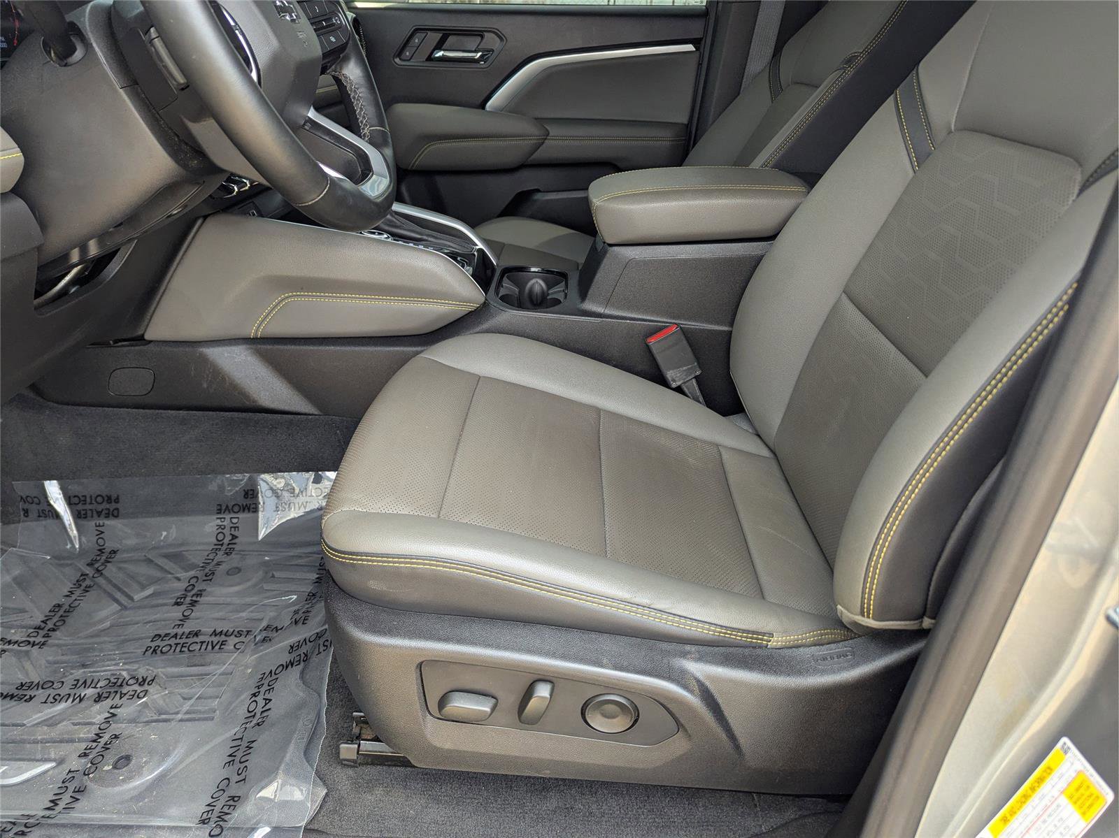 Used 2023 Chevrolet Colorado ZR2 w/ ZR2 Convenience Package III image 18