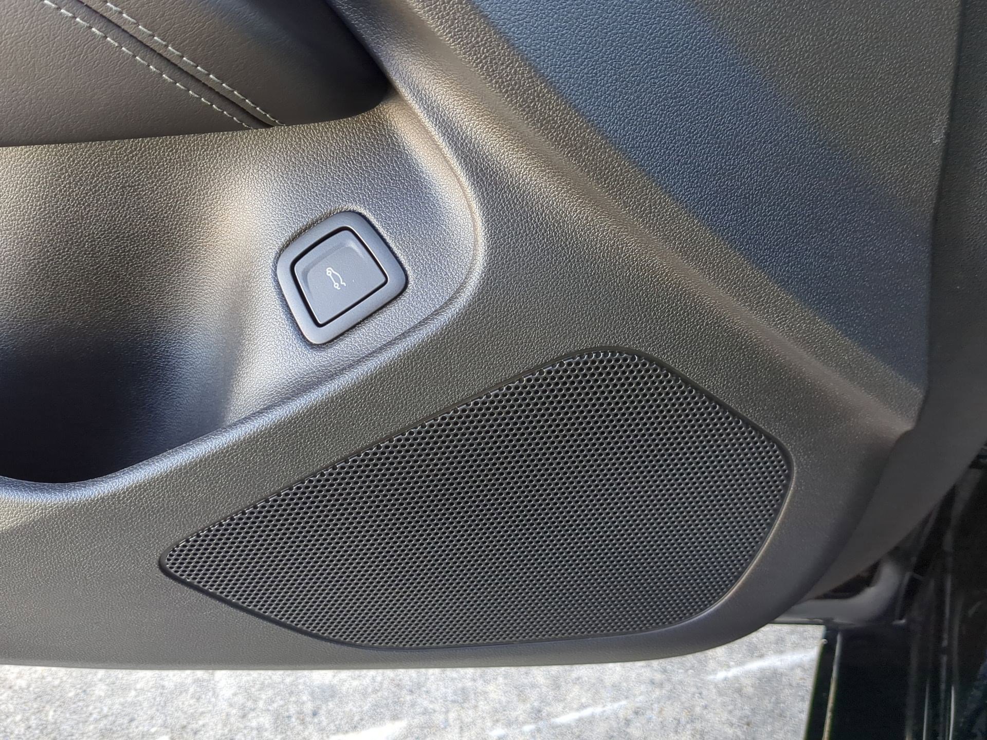 Used 2025 Cadillac CT4 Premium Luxury image 15