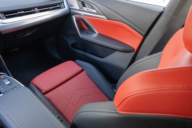 Certified 2025 BMW X2 xDrive28i w/ Premium Package image 27