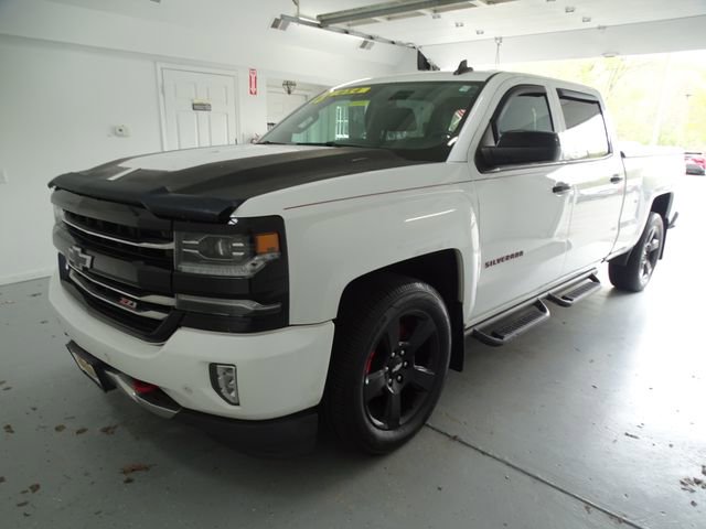 Used 2018 Chevrolet Silverado 1500 LTZ Z71 w/ Redline Edition AWD/4WD image 17