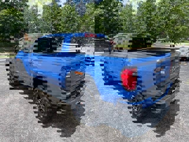 New 2025 GMC Canyon Elevation w/ Convenience Package image 7