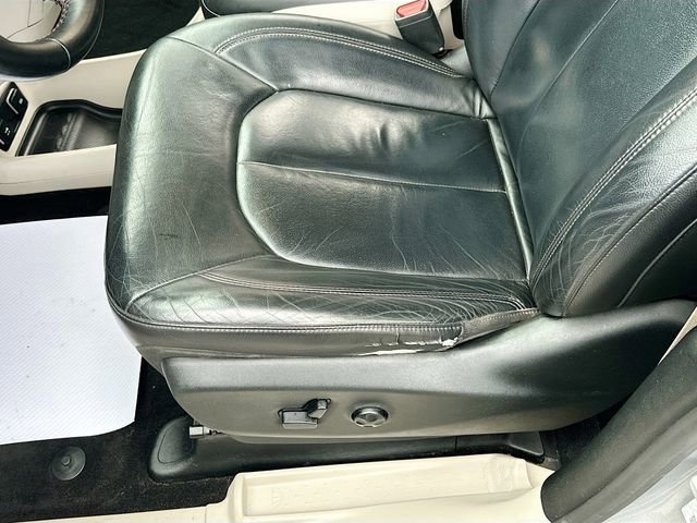 Used 2017 Chrysler Pacifica Touring-L image 20