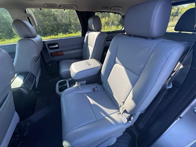 Used 2020 Toyota Sequoia Platinum AWD/4WD image 19