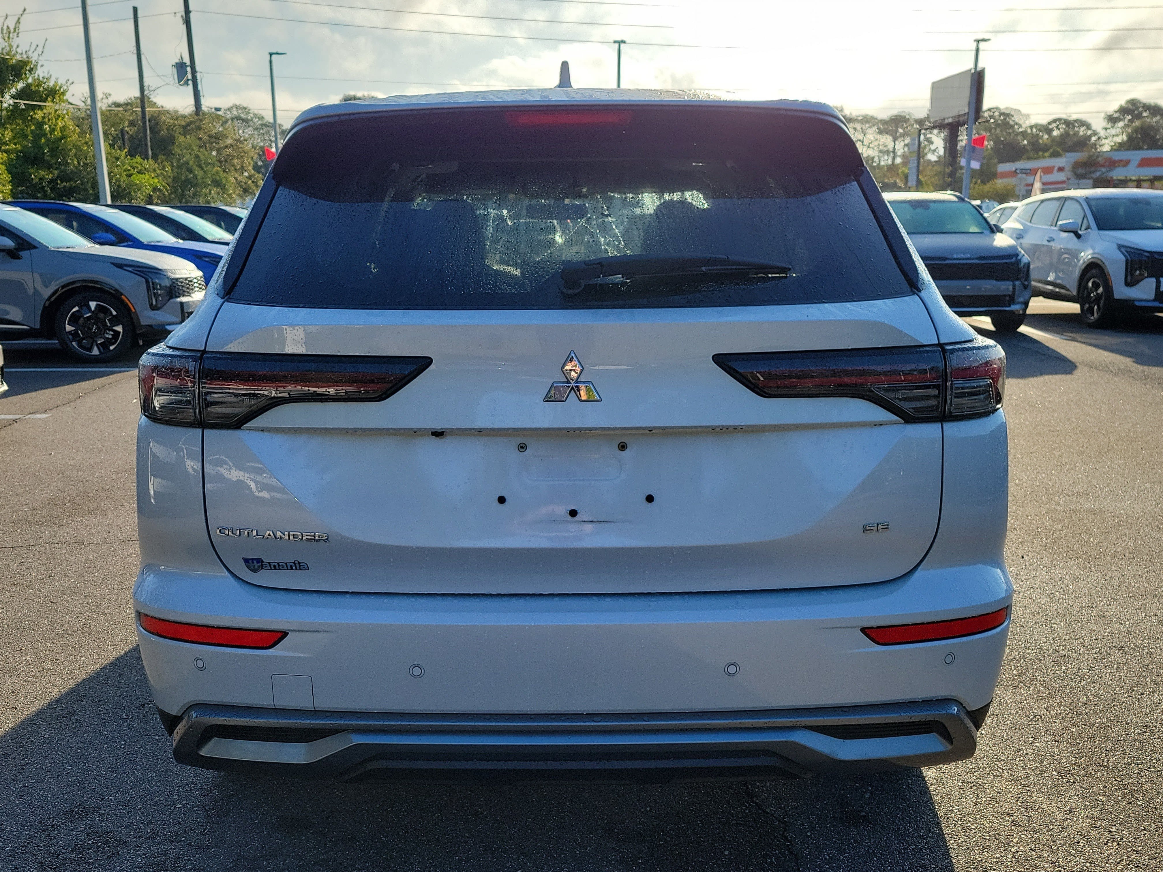 Used 2025 Mitsubishi Outlander SE FWD image 4