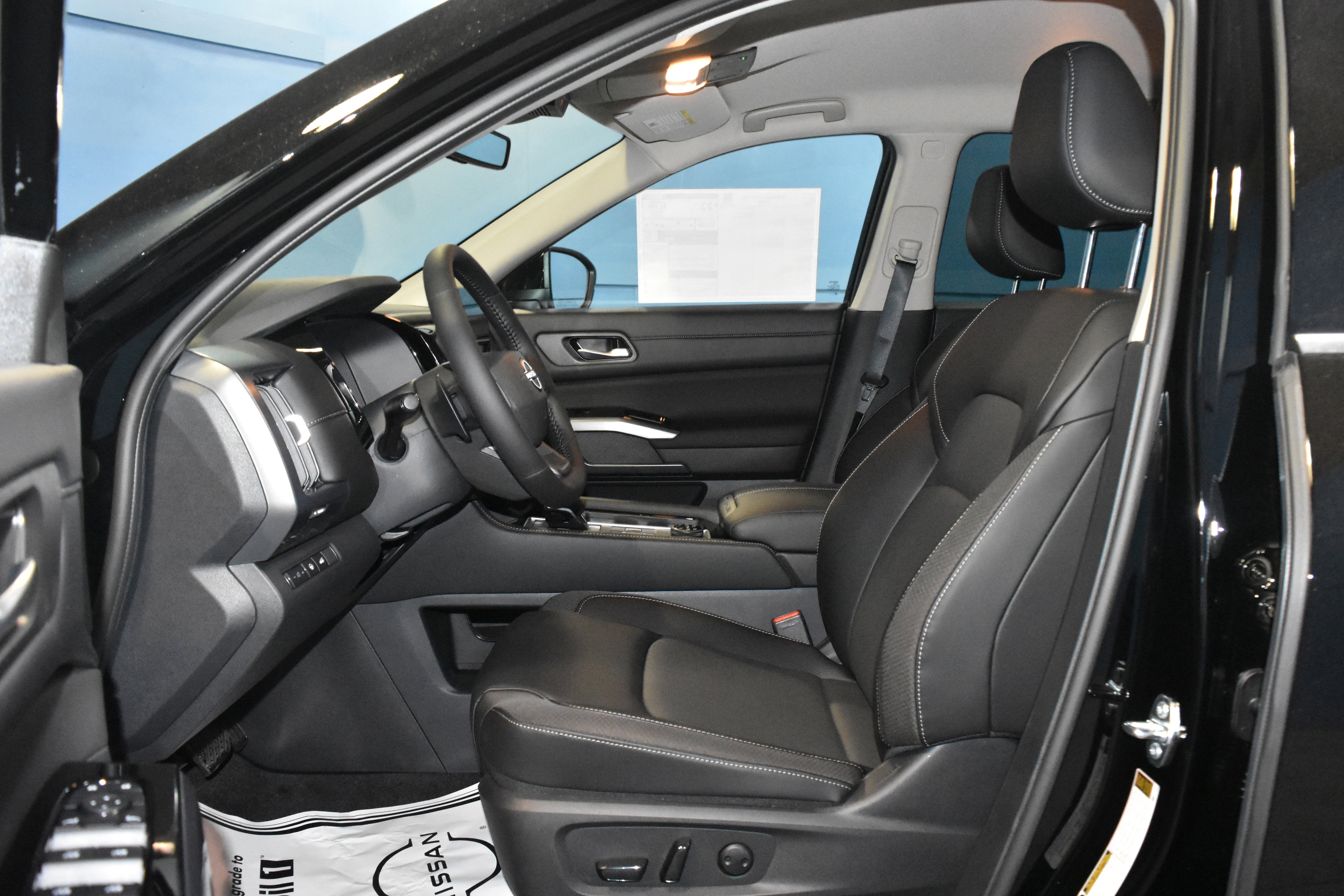 New 2026 Nissan Pathfinder SL AWD/4WD image 5