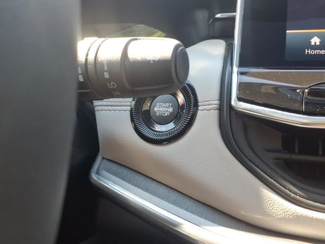 Certified 2023 Jeep Compass Limited w/ Sun and Sound Group AWD/4WD image 19