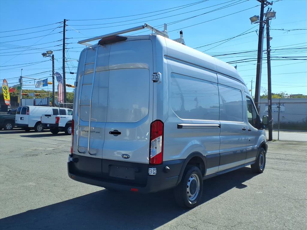 Used 2018 Ford Transit 250 148 High Roof image 7