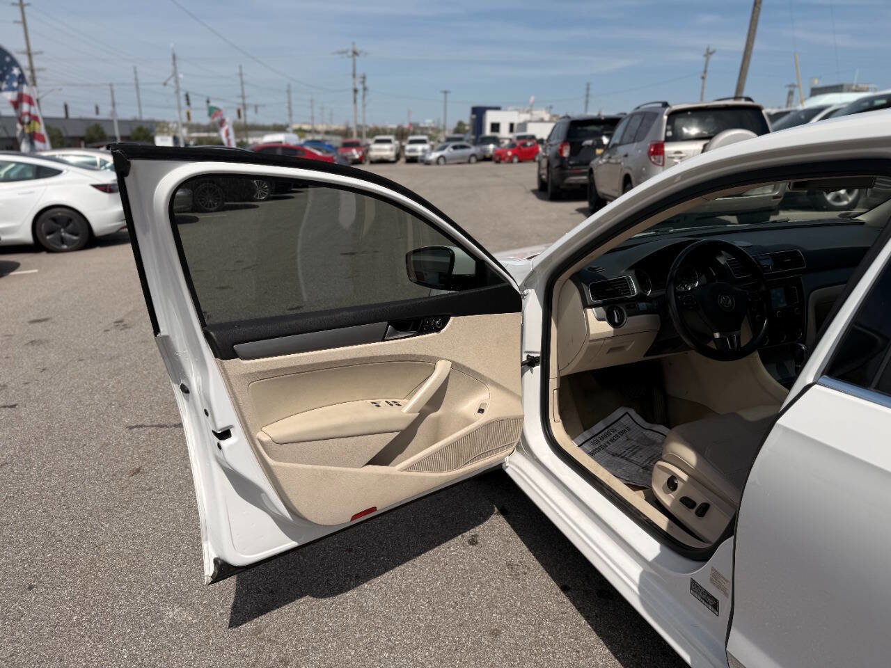 Used 2014 Volkswagen Passat TDI SE FWD image 15