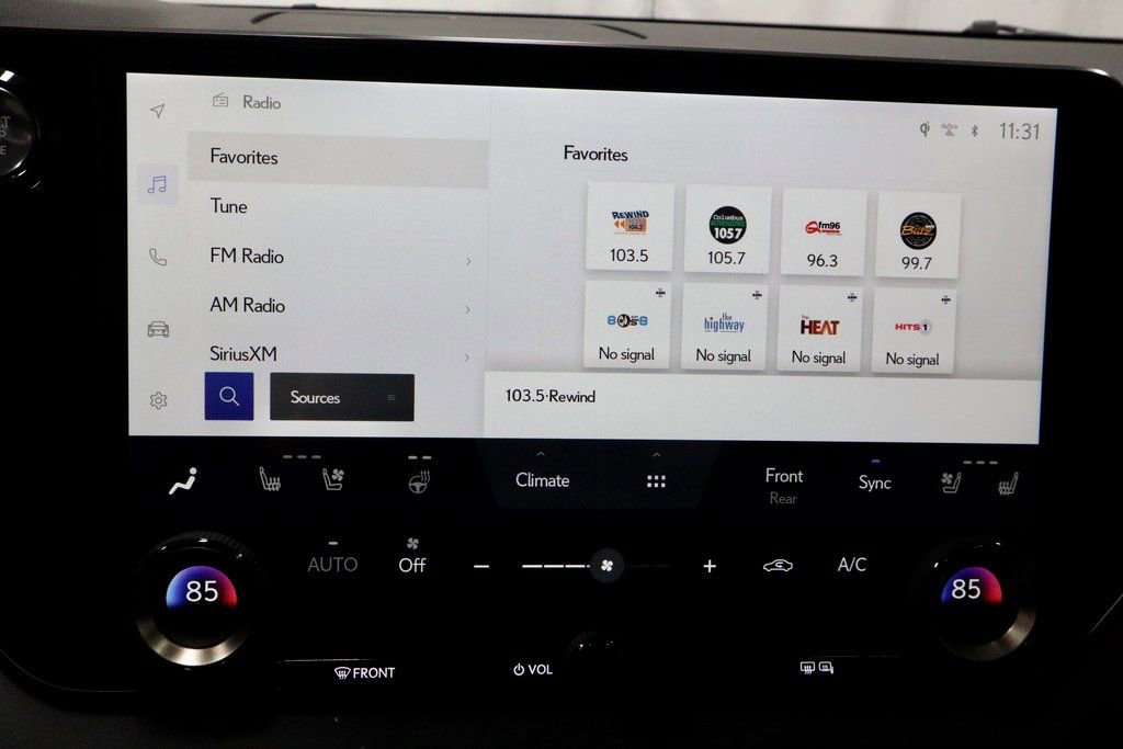 Used 2024 Lexus RX 350 Premium w/ Accessory Package (Z1) image 3