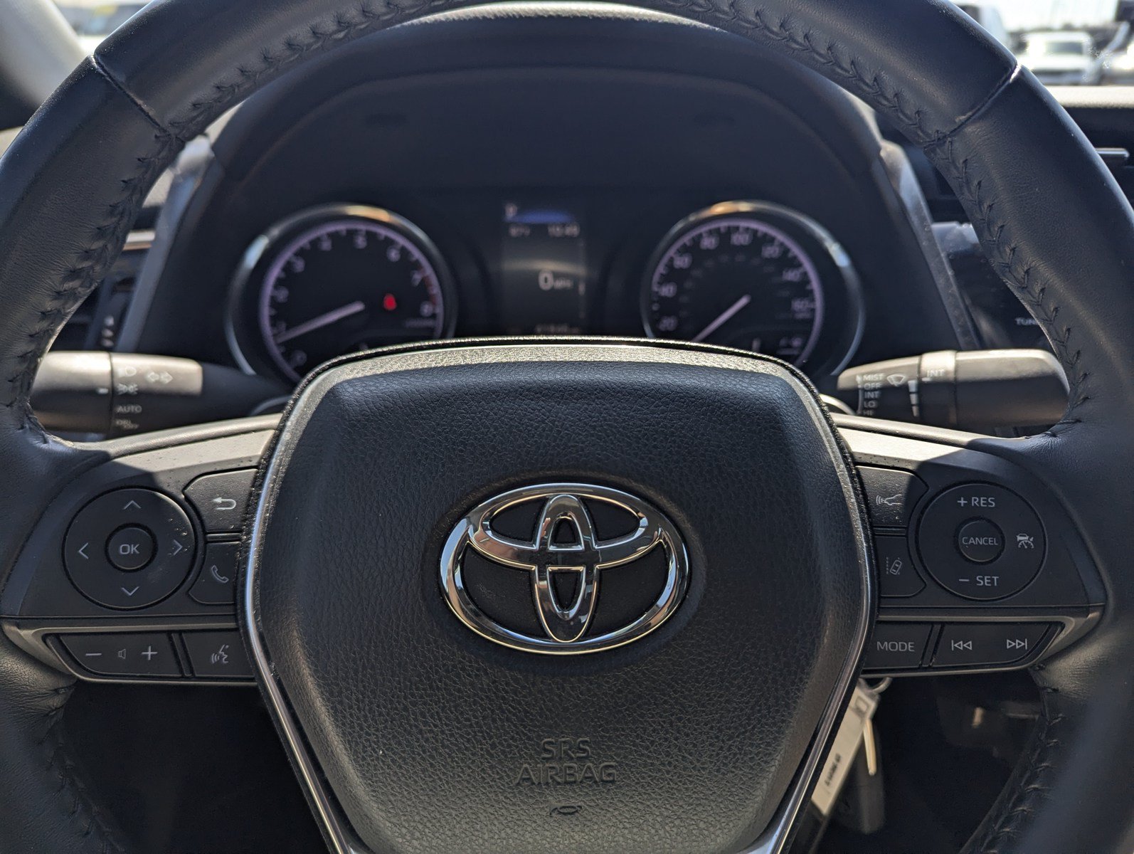 Used 2020 Toyota Camry SE w/ Carpet Mat Package FWD image 12