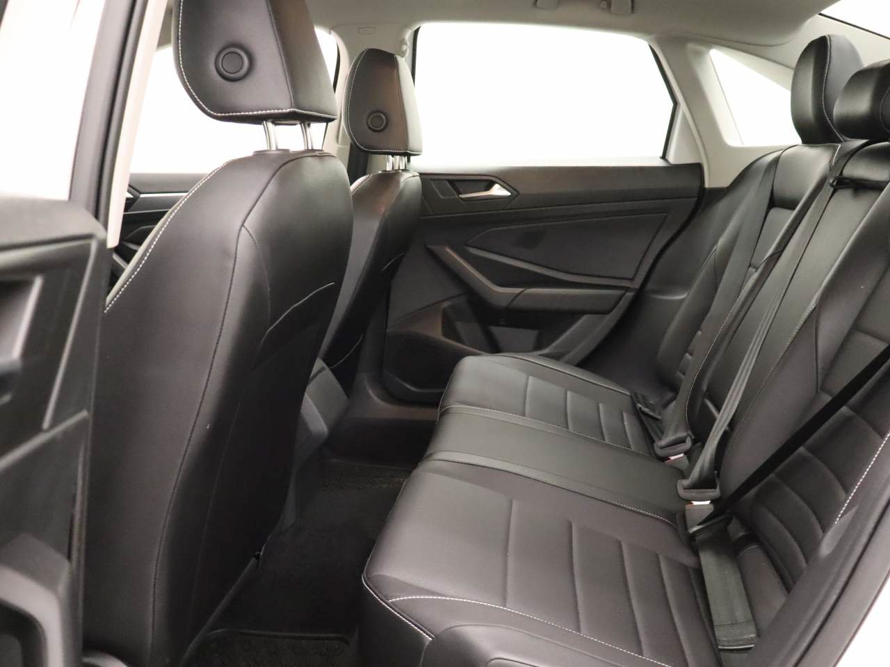 Used 2023 Volkswagen Jetta SE w/ Panoramic Sunroof Package FWD image 13