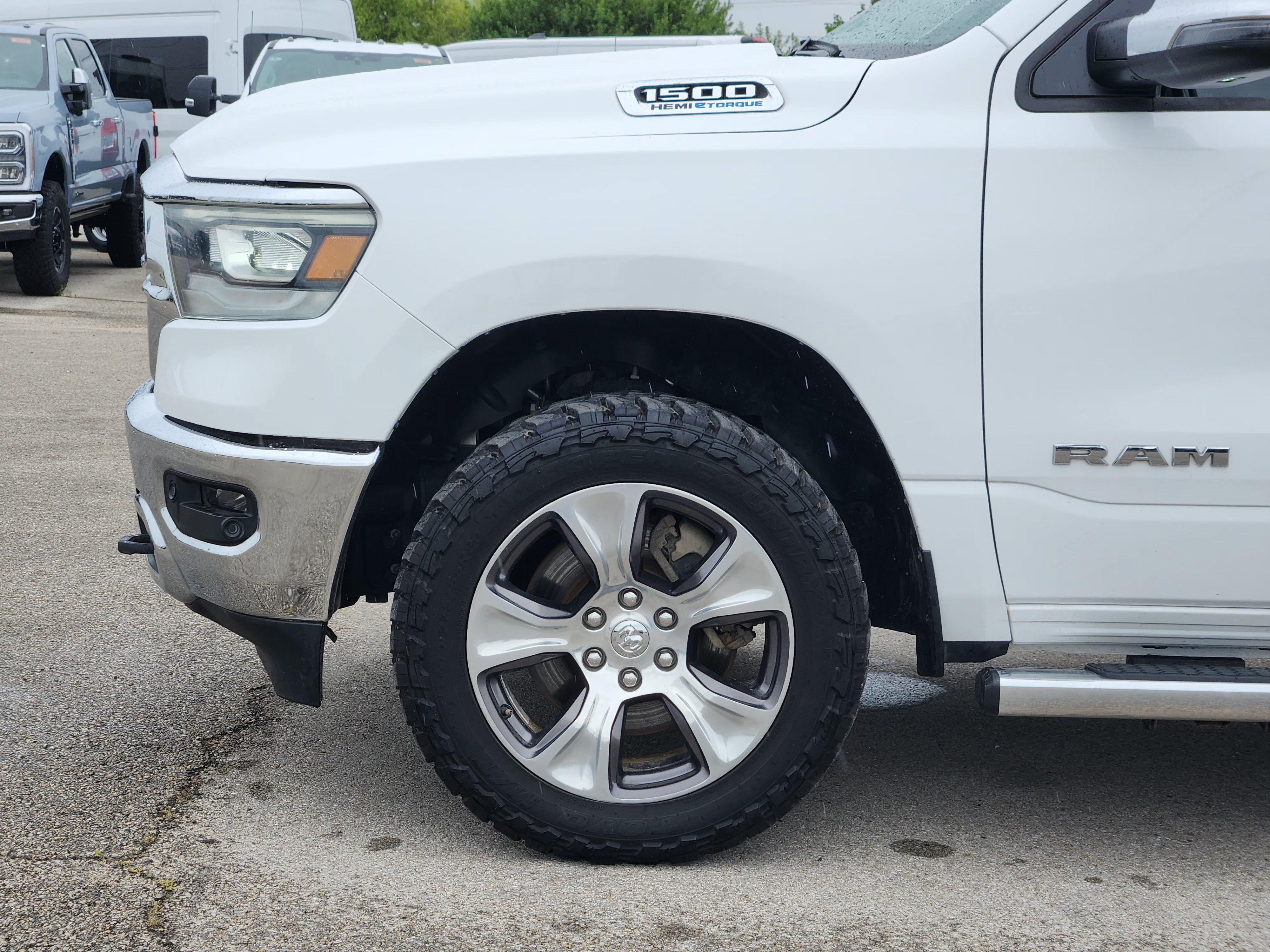 Used 2023 RAM 1500 Laramie AWD/4WD image 9