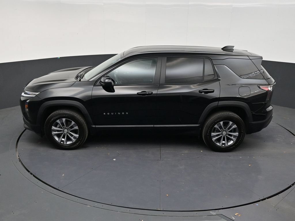 Used 2026 Chevrolet Equinox LT FWD image 13