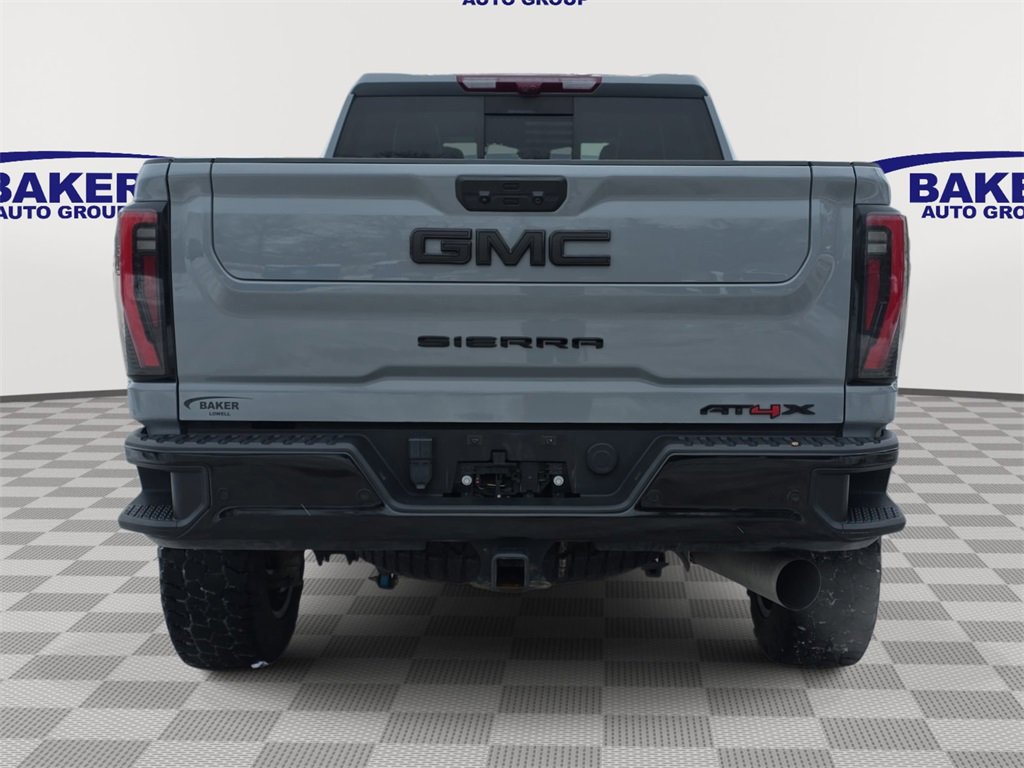 Used 2024 GMC Sierra 2500 AT4X image 4