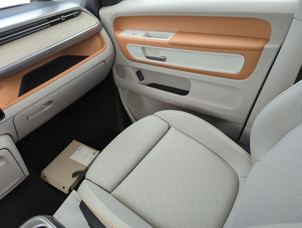 New 2025 Volkswagen ID. Buzz Pro S Plus image 23