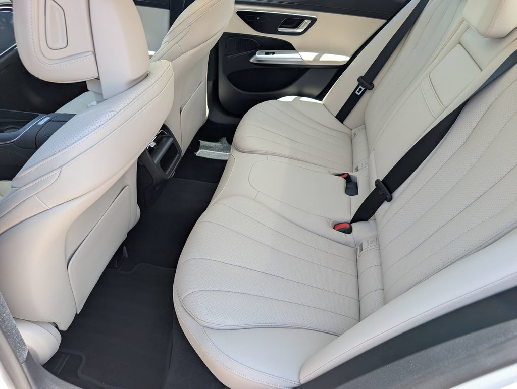 Used 2026 Mercedes-Benz E 450 4MATIC Sedan image 28