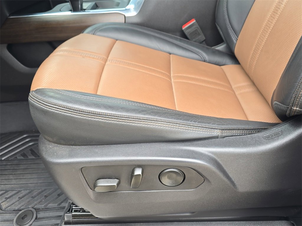 Used 2024 Chevrolet Silverado 1500 High Country w/ Technology Package image 29