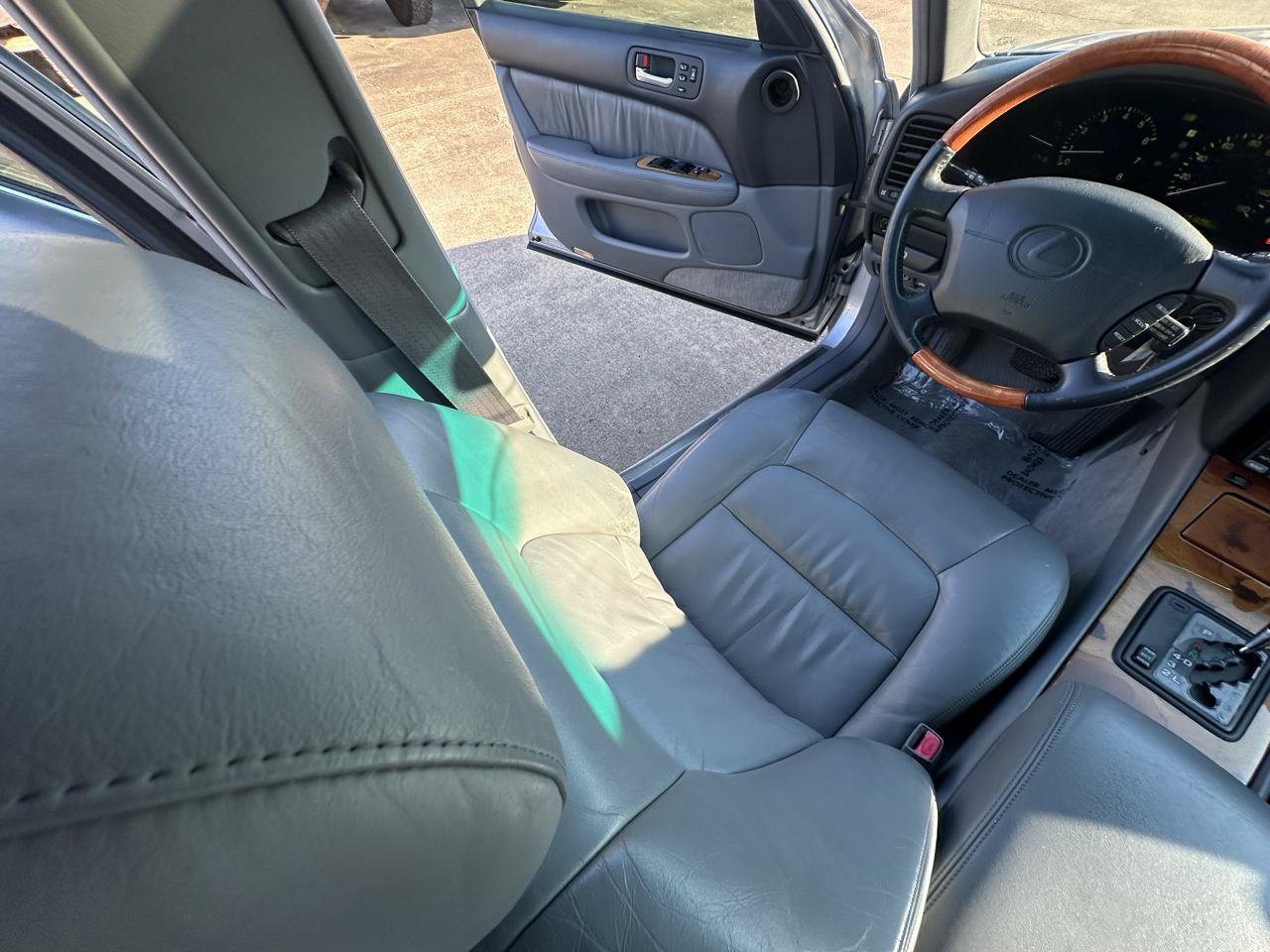 Used 1999 Lexus LS 400 w/ Premium Pkg RWD image 50