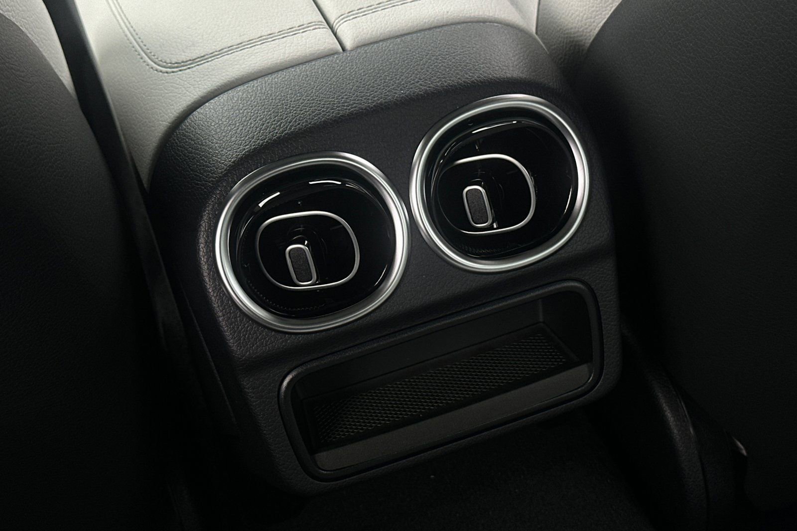 New 2026 Mercedes-Benz C 300 Sedan image 25