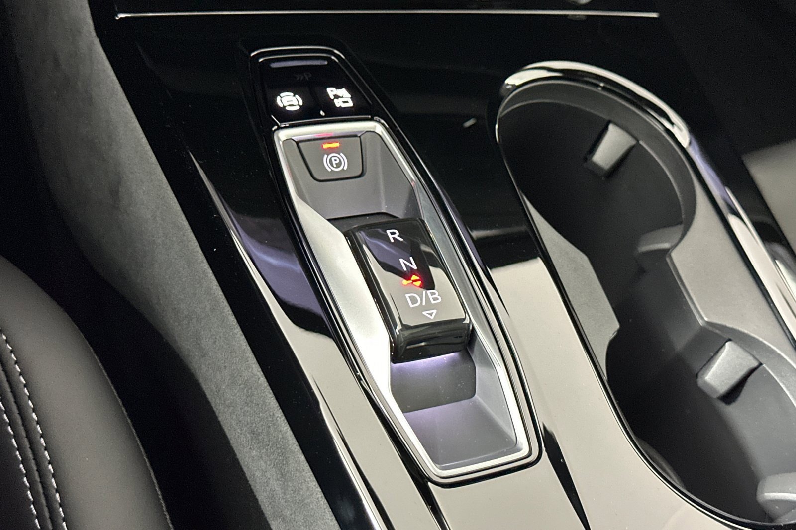 New 2025 Audi SQ6 e-tron Premium Plus AWD/4WD image 21